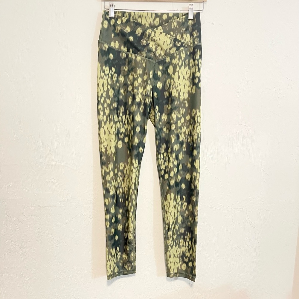 NWOT! OFFLINE by Aerie Green Crossover Waist Leggings!
